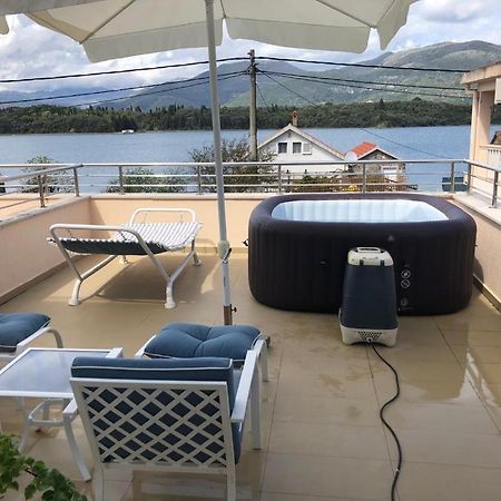 Riverside Villa 티바트 외부 사진