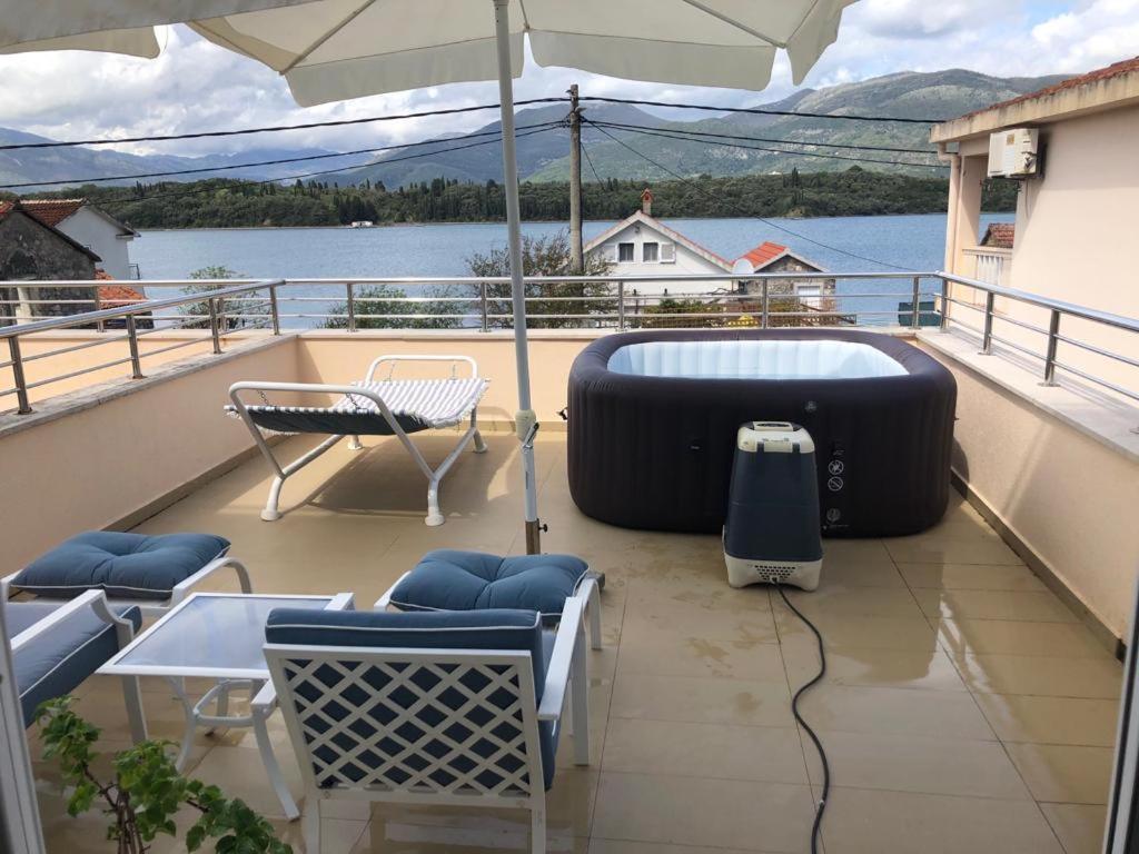 Riverside Villa 티바트 외부 사진