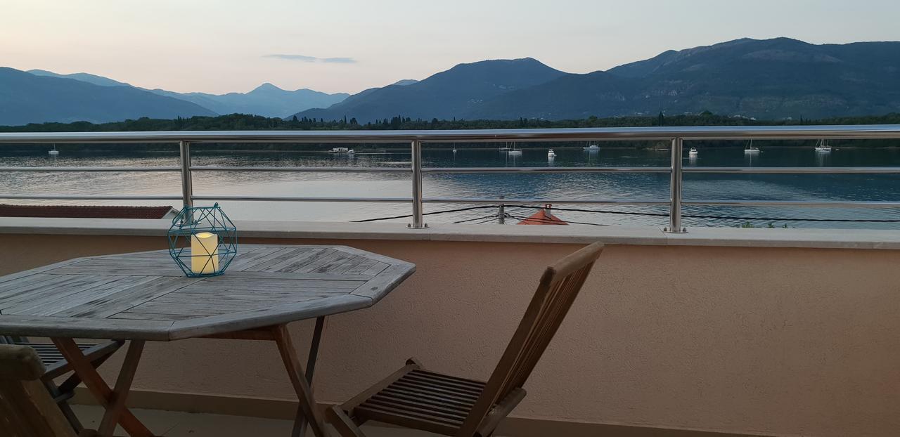 Riverside Villa 티바트 외부 사진
