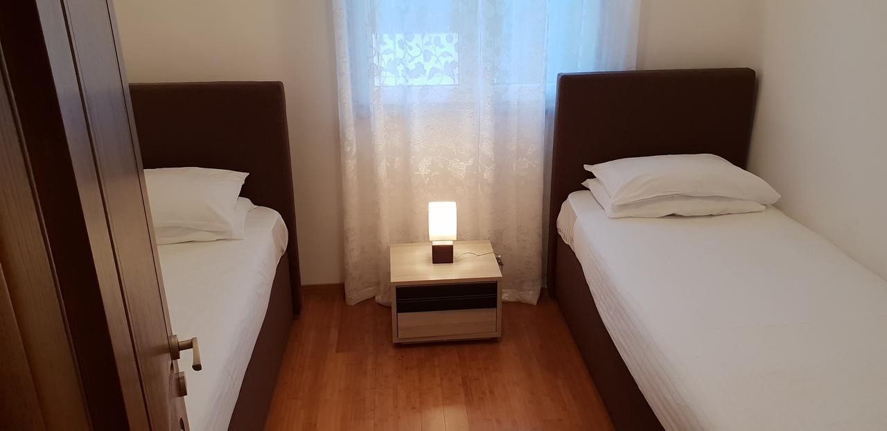 Riverside Villa 티바트 외부 사진