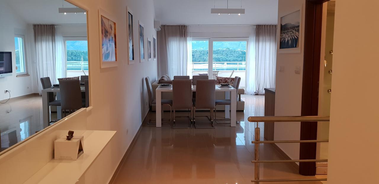 Riverside Villa 티바트 외부 사진