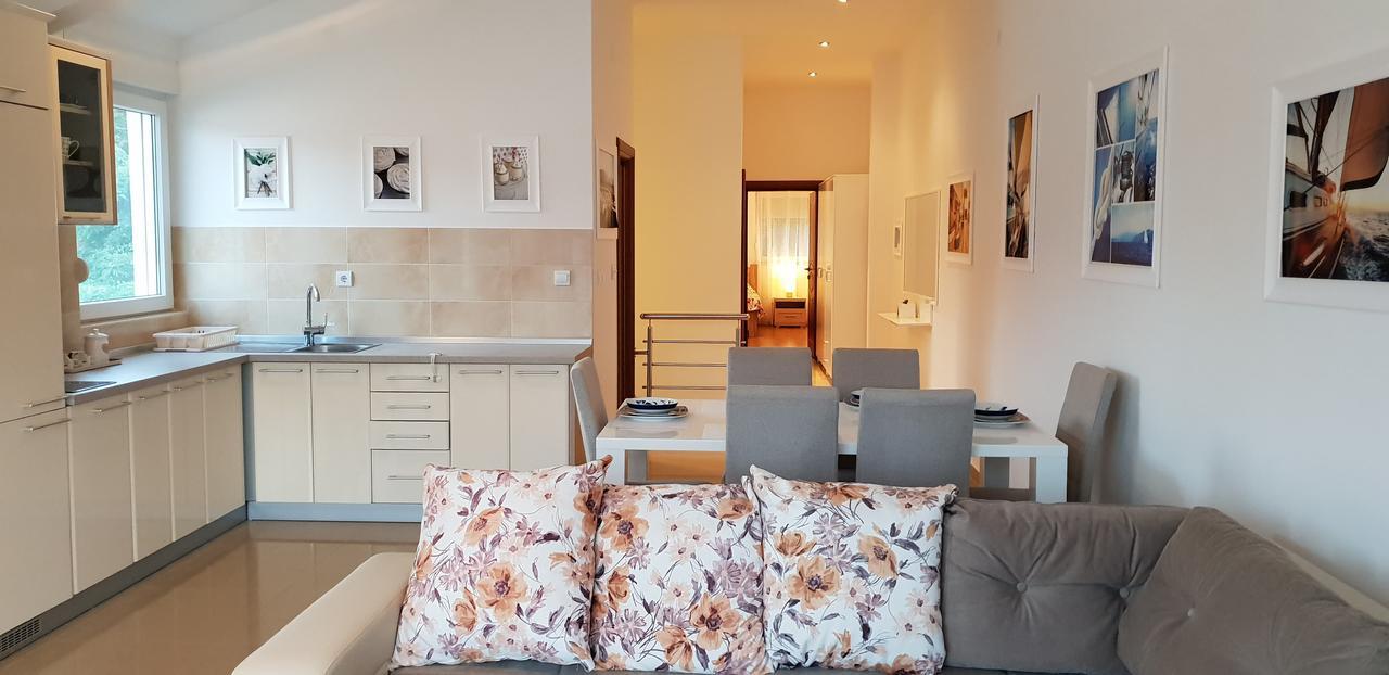Riverside Villa 티바트 외부 사진
