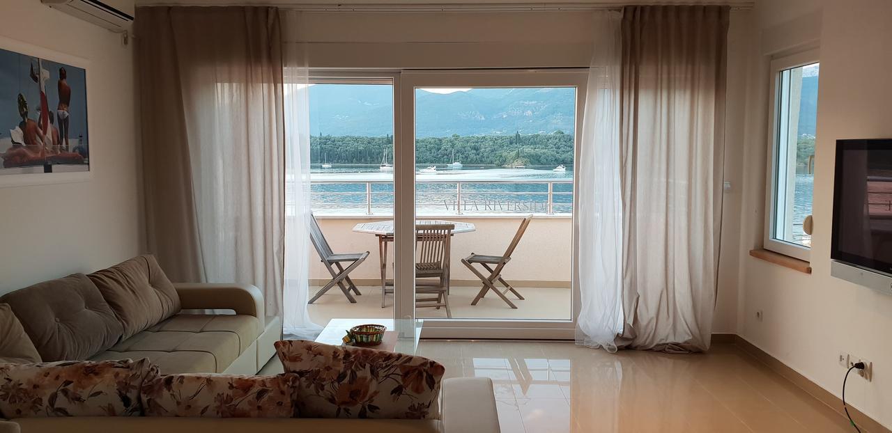 Riverside Villa 티바트 외부 사진