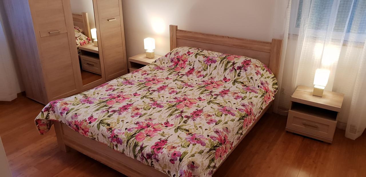 Riverside Villa 티바트 외부 사진