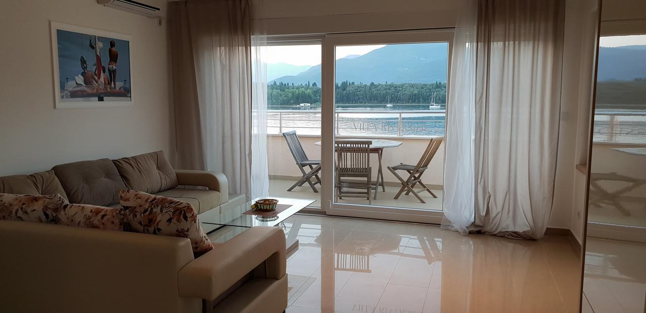 Riverside Villa 티바트 외부 사진